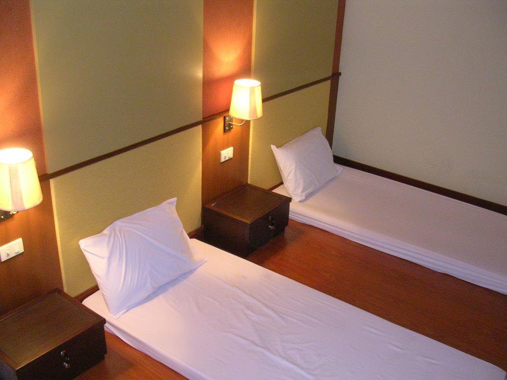 Hatyai Golden Crown Hotel Hat Yai Exteriör bild