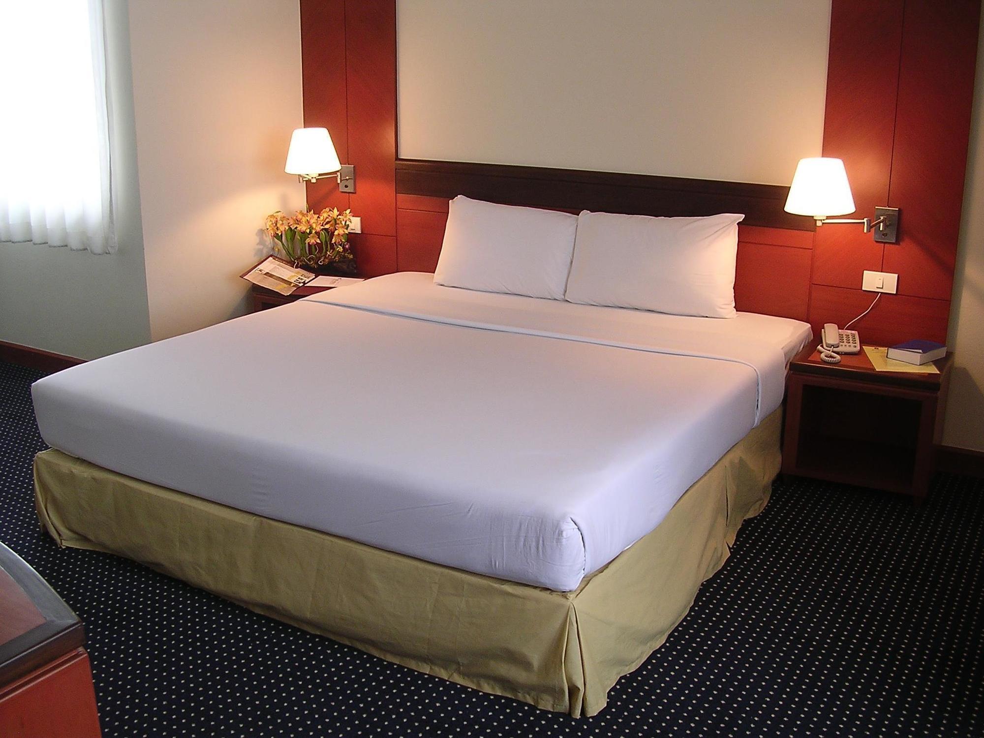 Hatyai Golden Crown Hotel Hat Yai Exteriör bild